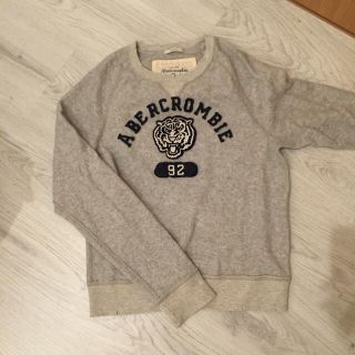 アバクロンビーアンドフィッチ(Abercrombie&Fitch)のアバクロ セーター(ニット/セーター)