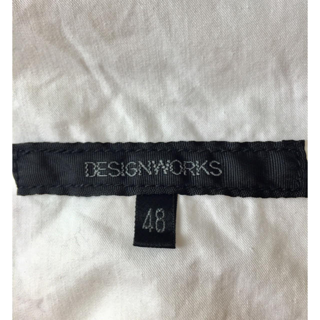 DESIGNWORKS(デザインワークス)のまっきん129様専用  お値下げ！美品！メンズ  膝上ホワイトパンツ   メンズのパンツ(ショートパンツ)の商品写真