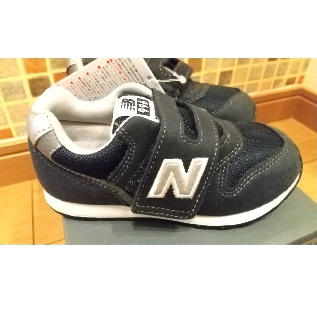 New Balance(ニューバランス)の値下げ‼️新品★new balance キッズスニーカー 15.5cm キッズ/ベビー/マタニティのキッズ靴/シューズ(15cm~)(スニーカー)の商品写真