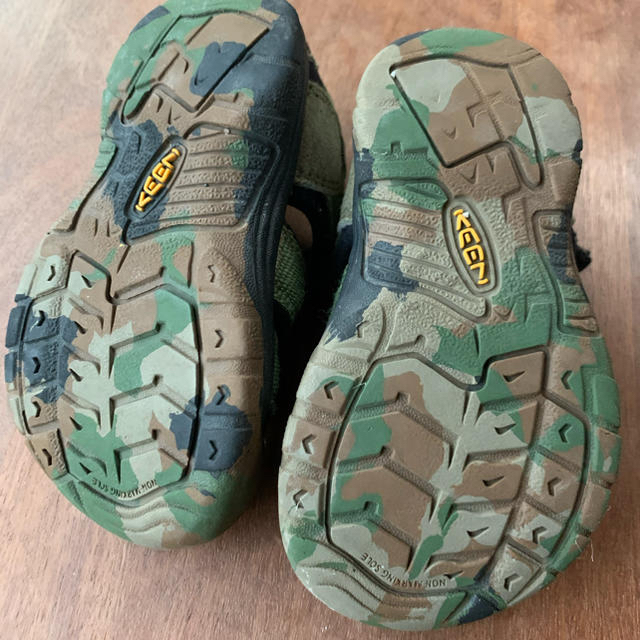 KEEN(キーン)のkeen サンダル　13.5 キッズ/ベビー/マタニティのベビー靴/シューズ(~14cm)(サンダル)の商品写真