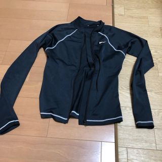 ナイキ(NIKE)のナイキ　ラッシュガード　S(水着)