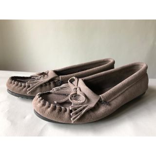 ミネトンカ(Minnetonka)の人気ブランドMINNETONKA☆楽ちん人気シューズミネトンカ(スリッポン/モカシン)