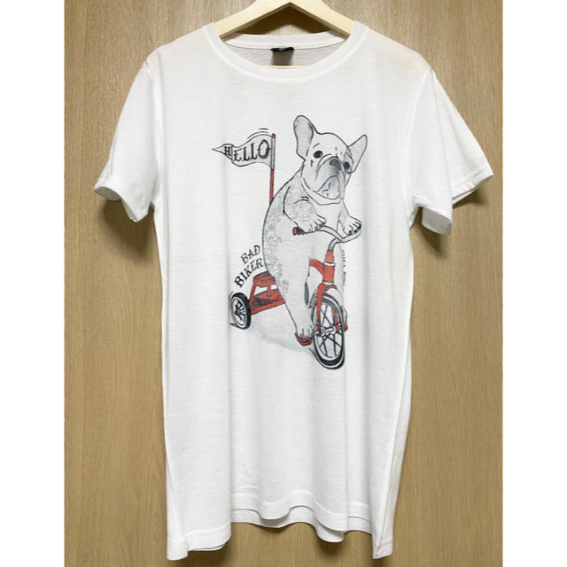 犬　ブルドック　かわいい　Tシャツ レディースのトップス(Tシャツ(半袖/袖なし))の商品写真