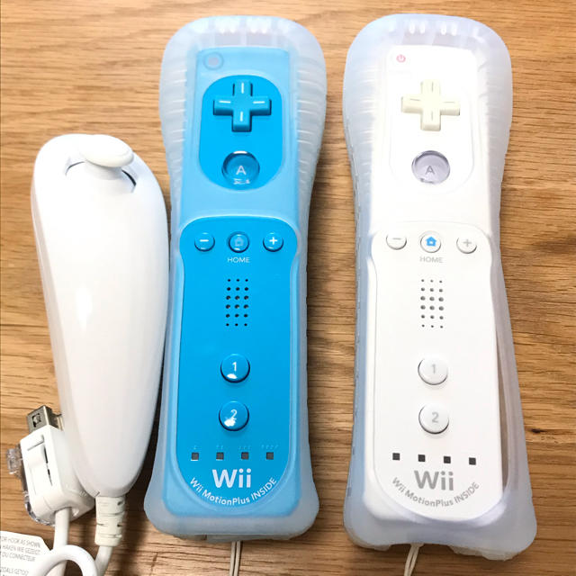 Wii 本体　ソフト　リモコン　ヌンチャク 2