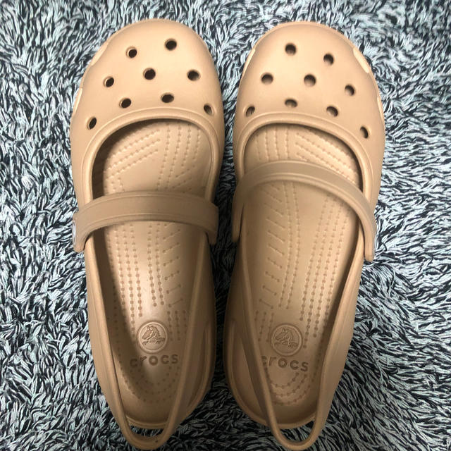 crocs(クロックス)のクロックス　サンダル　サイズ6 未使用 レディースの靴/シューズ(サンダル)の商品写真