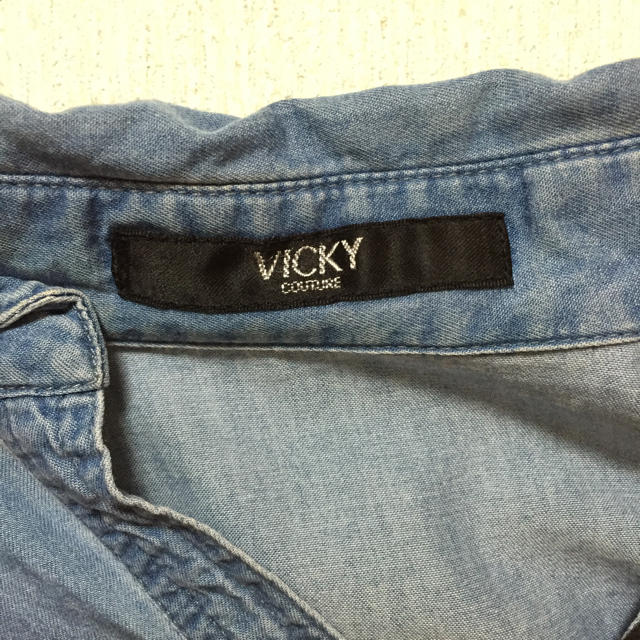 VICKY(ビッキー)のVICKY  デニムシャツ レディースのトップス(シャツ/ブラウス(長袖/七分))の商品写真