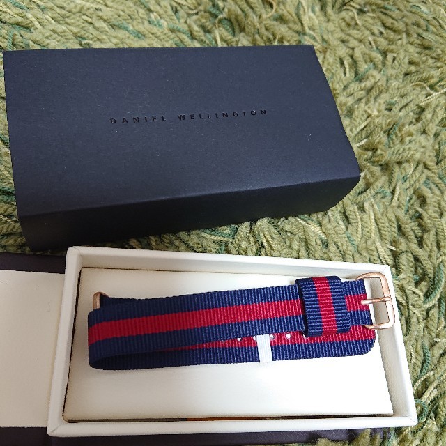 Daniel Wellington(ダニエルウェリントン)の【あるみ様用】ダニエルウエリントン腕時計のベルト レディースのファッション小物(腕時計)の商品写真