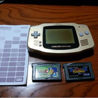 ニンテンドウ(任天堂)のGAMEBOYアドバンス　(携帯用ゲーム機本体)