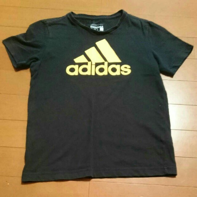 adidas(アディダス)のアディダス Tシャツ ティーシャツ 140 キッズ/ベビー/マタニティのキッズ服男の子用(90cm~)(Tシャツ/カットソー)の商品写真