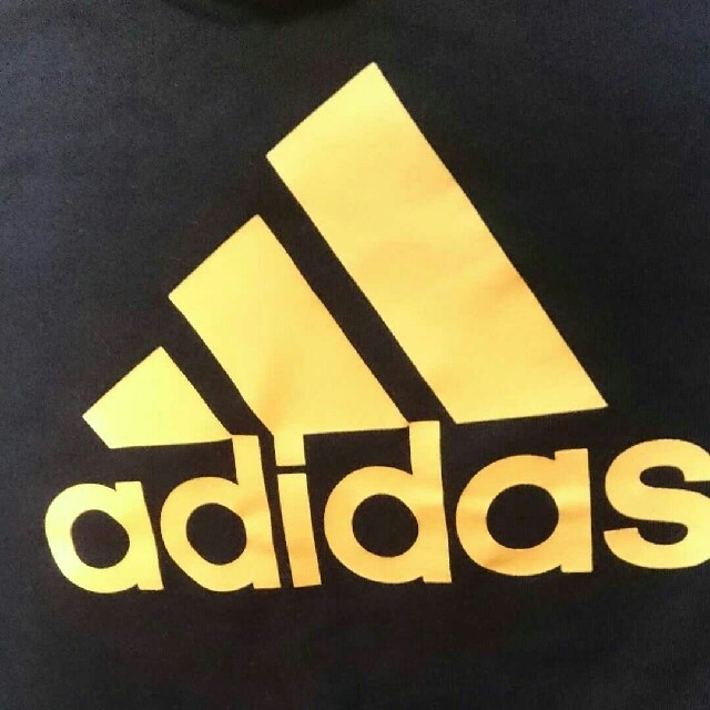 adidas(アディダス)のアディダス Tシャツ ティーシャツ 140 キッズ/ベビー/マタニティのキッズ服男の子用(90cm~)(Tシャツ/カットソー)の商品写真