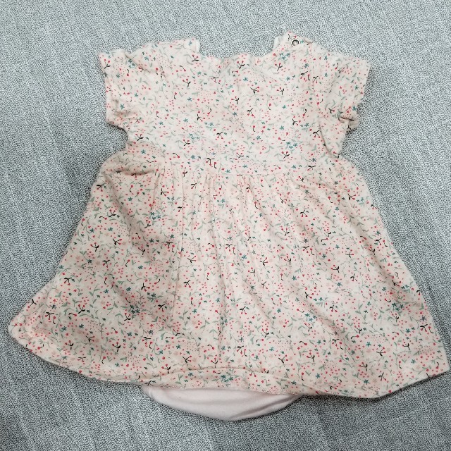 H&M(エイチアンドエム)のH&M　68cm　ワンピース キッズ/ベビー/マタニティのベビー服(~85cm)(ワンピース)の商品写真