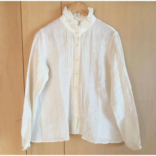 ネストローブ(nest Robe)のTROIS トロワ　白のフリルシャツ　ネストローブ　日本製　美品(シャツ/ブラウス(長袖/七分))