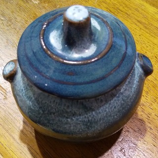 陶芸品  小型の蓋付き壺(陶芸)