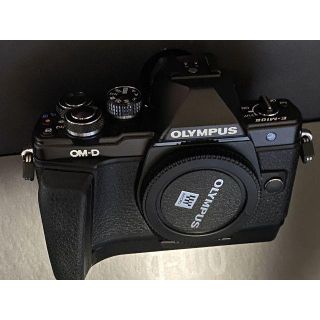 OLYMPUS OM-D E-M10 Mark2　ボディブラック + ECG-3(ミラーレス一眼)