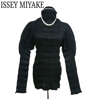 イッセイミヤケ(ISSEY MIYAKE)の美品 イッセイミヤケ ブラウス トップス プリーツ パフスリーブ レディース M(シャツ/ブラウス(長袖/七分))