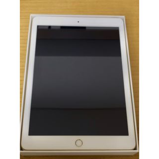 アイパッド(iPad)のiPad 第5世代 Wi-Fiモデル 32GB ゴールド(タブレット)