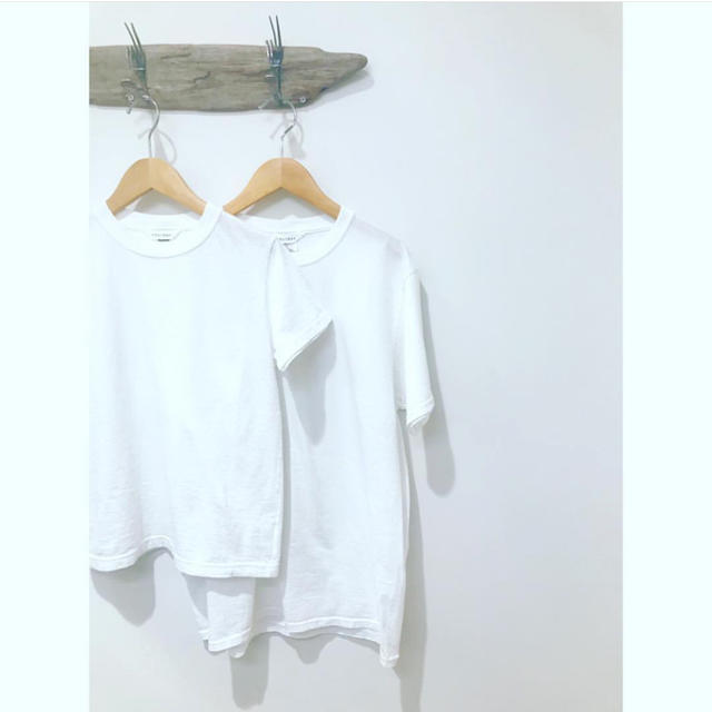 holiday(ホリデイ)の【美品】HOLIDAY× FRUIT OF THE LOOM  T-SHIRT レディースのトップス(Tシャツ(半袖/袖なし))の商品写真