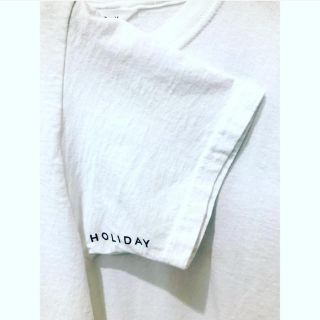 ホリデイ(holiday)の【美品】HOLIDAY× FRUIT OF THE LOOM  T-SHIRT(Tシャツ(半袖/袖なし))