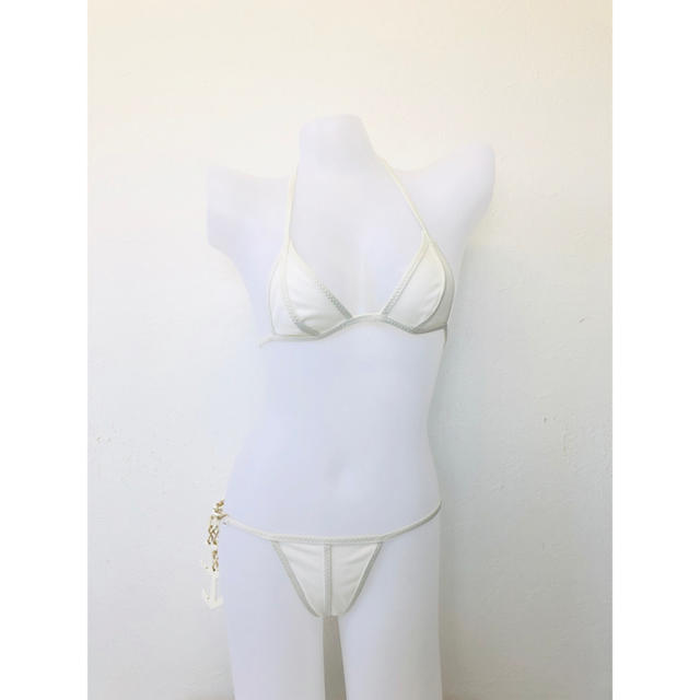 DSQUARED2(ディースクエアード)の【新品】ディースクエアード DSQUARED水着ホワイト白おしゃれ個性的 レディースの水着/浴衣(水着)の商品写真