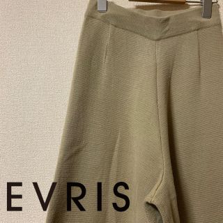 エヴリス(EVRIS)の【美品】EVRIS ミラノリブガウチョパンツ(クロップドパンツ)