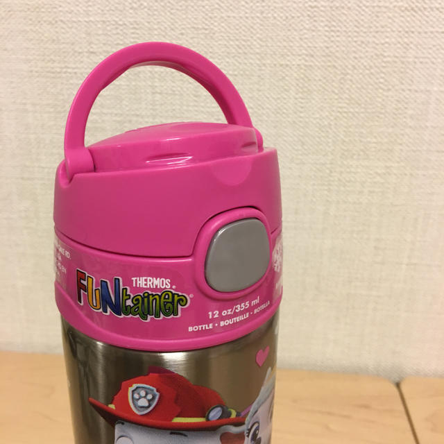 THERMOS(サーモス)の廃番柄❤️サーモス　ストローマグ　ピンク　パウパト　レインボー柄 キッズ/ベビー/マタニティの授乳/お食事用品(水筒)の商品写真