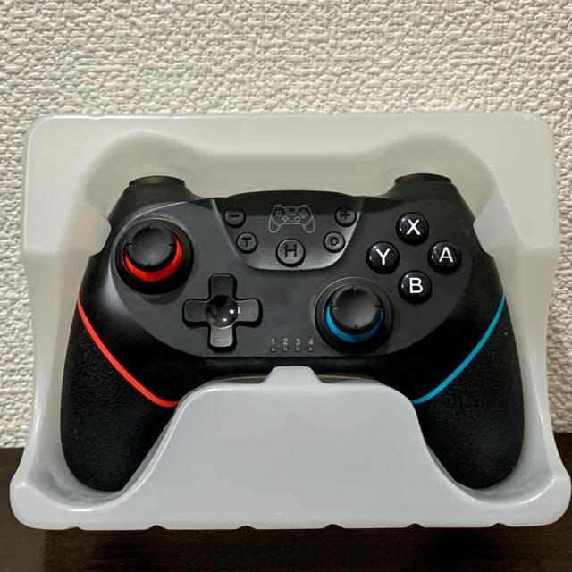 任天堂 スイッチ コントローラー 無線Bluetooth ジャイロセンサー エンタメ/ホビーのゲームソフト/ゲーム機本体(家庭用ゲーム機本体)の商品写真