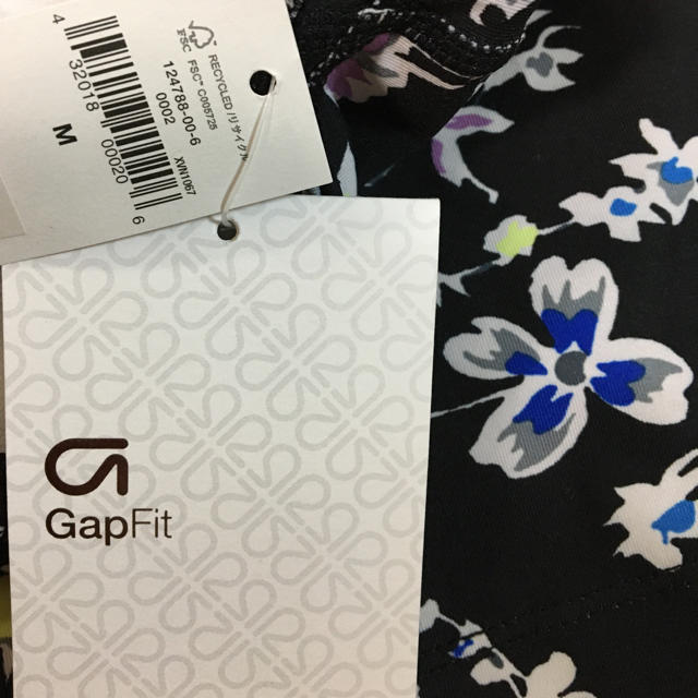 GAL FIT(ギャルフィット)のGAP★新品✨トレーニングウェア✨ スポーツ/アウトドアのランニング(ウェア)の商品写真