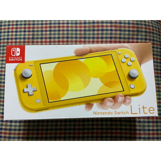 ニンテンドウ(任天堂)の新品未使用 Nintendo Switch Lite 本体  イエロー(携帯用ゲーム機本体)