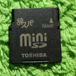 トウシバ(東芝)のミニSDカード【16MB】TOSHIBA(PC周辺機器)