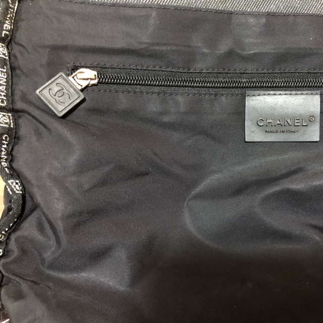 CHANEL(シャネル)のCHANEL ショルダーバック メンズのバッグ(ショルダーバッグ)の商品写真