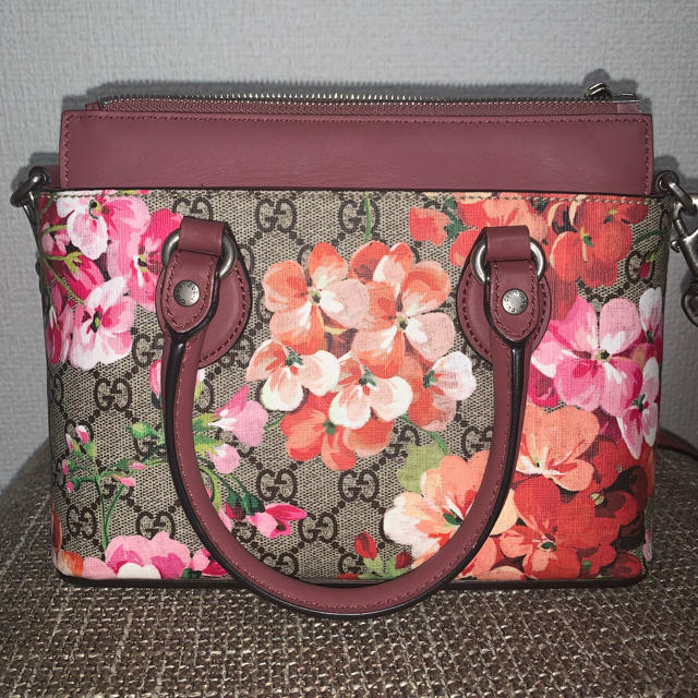 スーパーセール期間限定 Gucci - GUCCI 花柄 バック ショルダーバッグ