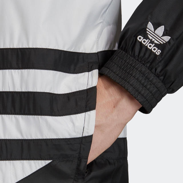 adidas(アディダス)のネイバーフッド kappa wtaps シュプリーム ステューシー C.E メンズのジャケット/アウター(ナイロンジャケット)の商品写真