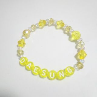 ビッグバン(BIGBANG)の💛DAESUNG ビーズ文字ブレスレット💛可愛い夏向き 👼 テソン君(ミュージシャン)