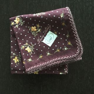 ローラアシュレイ(LAURA ASHLEY)のローラアシュレイ　婦人用ハンカチ　プリント&刺繍(ハンカチ)