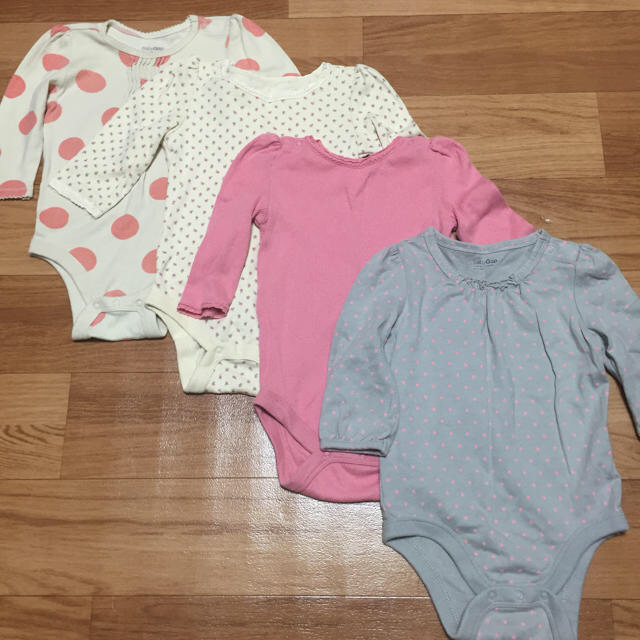 babyGAP(ベビーギャップ)のボディ 4枚組 キッズ/ベビー/マタニティのベビー服(~85cm)(肌着/下着)の商品写真