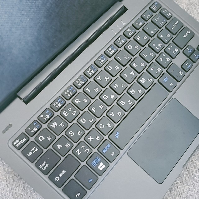 WiZ intel タブレットPCの通販 by S's shop|ラクマ