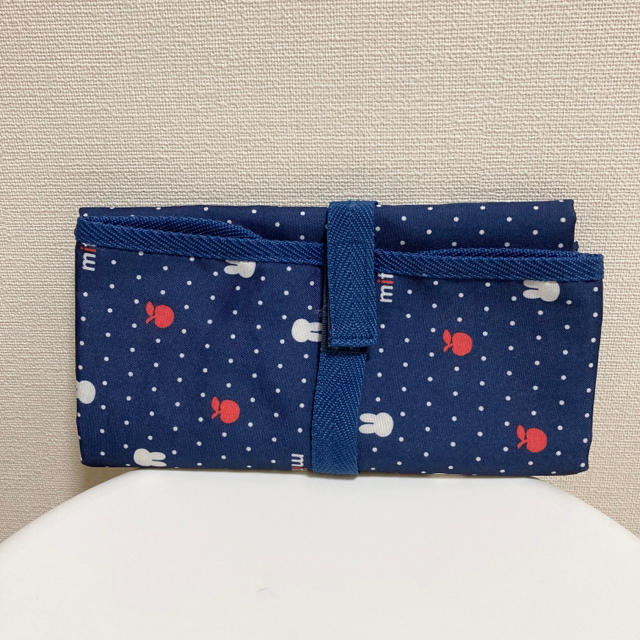 【bebebe様専用】ミッフィー　防水オムツ替えシート　miffy キッズ/ベビー/マタニティのおむつ/トイレ用品(おむつ替えマット)の商品写真