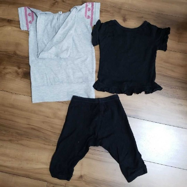 Tシャツとパンツ キッズ/ベビー/マタニティのベビー服(~85cm)(Ｔシャツ)の商品写真