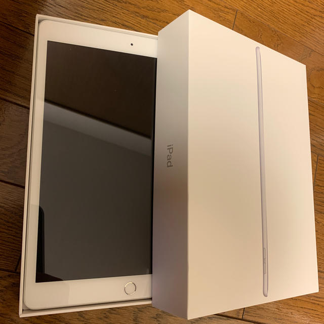 iPad第7世代 【準新品】＋Apple PencilPC/タブレット