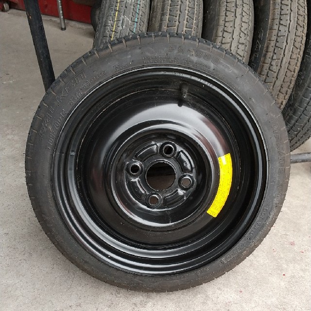 軽自動車用 応急用スペアタイヤ 1本の通販 By Gok53 ラクマ 軽自動車用 応急用スペアタイヤ 1本の通販 By Gok53 ラクマ