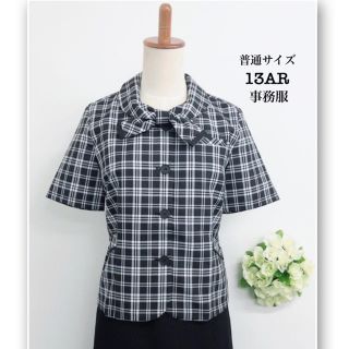 新品☆ 涼しいシャリ感 袖口広め事務服♪リボンデザインブラウス♪半袖 13AR(シャツ/ブラウス(半袖/袖なし))