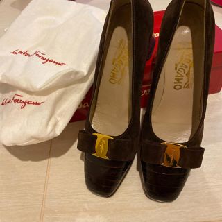 サルヴァトーレフェラガモ(Salvatore Ferragamo)の値下げ！フェラガモ パンプス　ビアンカ(ハイヒール/パンプス)