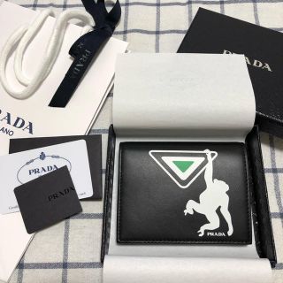 プラダ(PRADA)のプラダ 財布 限定品 新品未使用品(折り財布)