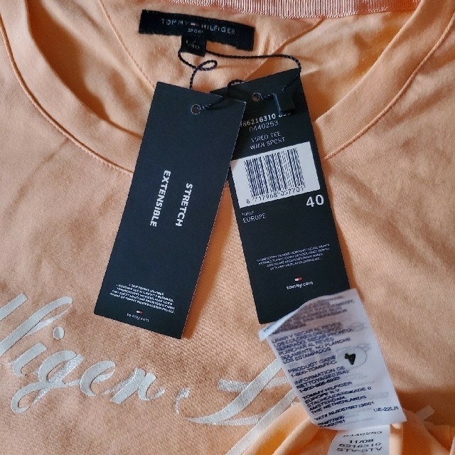 TOMMY HILFIGER(トミーヒルフィガー)の新品★ﾄﾐｰﾋﾙﾌｨｶﾞｰTOMMY HILFIGER★Tｼｬﾂｻｲｽﾞ40 レディースのトップス(Tシャツ(半袖/袖なし))の商品写真