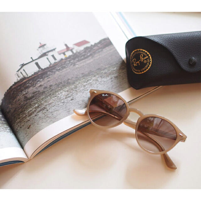 RayBan ベージュサングラス