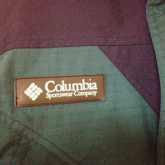 Columbia(コロンビア)のColumbia ダウン 古着 レディースのジャケット/アウター(ダウンジャケット)の商品写真