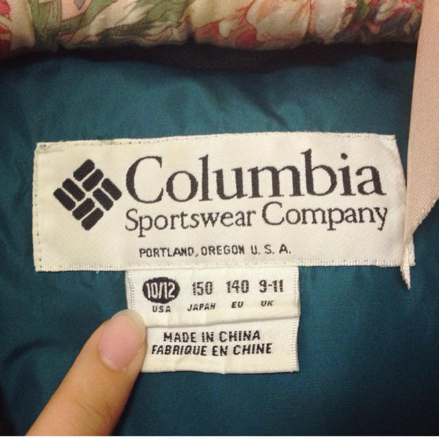 Columbia(コロンビア)のColumbia ダウン 古着 レディースのジャケット/アウター(ダウンジャケット)の商品写真