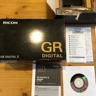 リコー(RICOH)のRICOH GR DIGITAL Ⅱ 箱と付属品一式　本体とバッテリー以外(コンパクトデジタルカメラ)