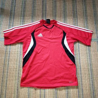 アディダス(adidas)のadidasTシャツ(Tシャツ/カットソー(半袖/袖なし))