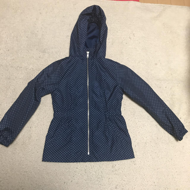 GAP Kids(ギャップキッズ)のGAPガールズ  ナイロンパーカー120 キッズ/ベビー/マタニティのキッズ服女の子用(90cm~)(ジャケット/上着)の商品写真